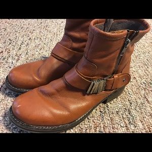 Vintage Clark leather ankle boots metal ac…